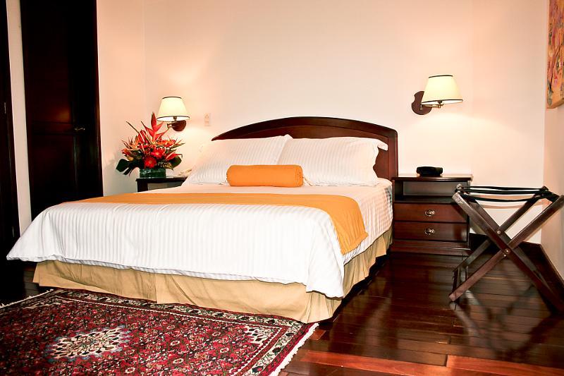 Hotel Emaus Bogotá Esterno foto
