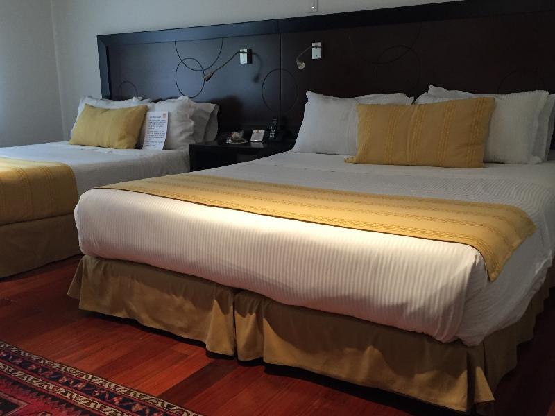 Hotel Emaus Bogotá Esterno foto