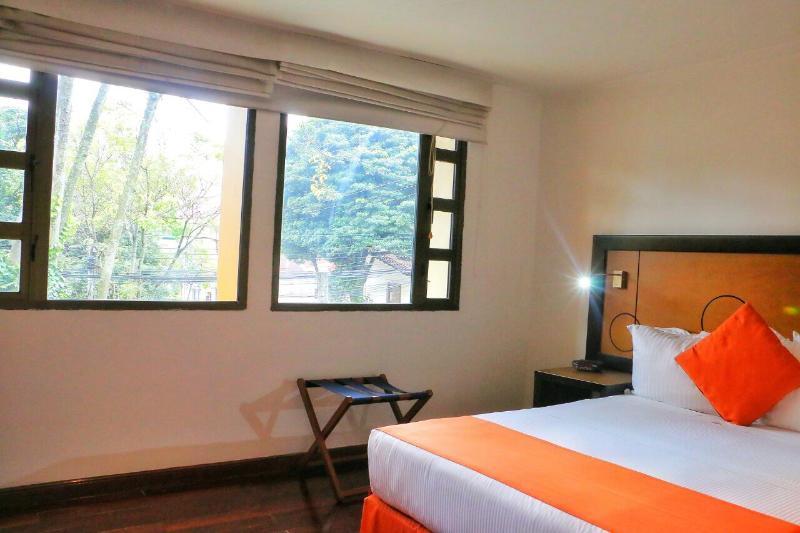 Hotel Emaus Bogotá Esterno foto