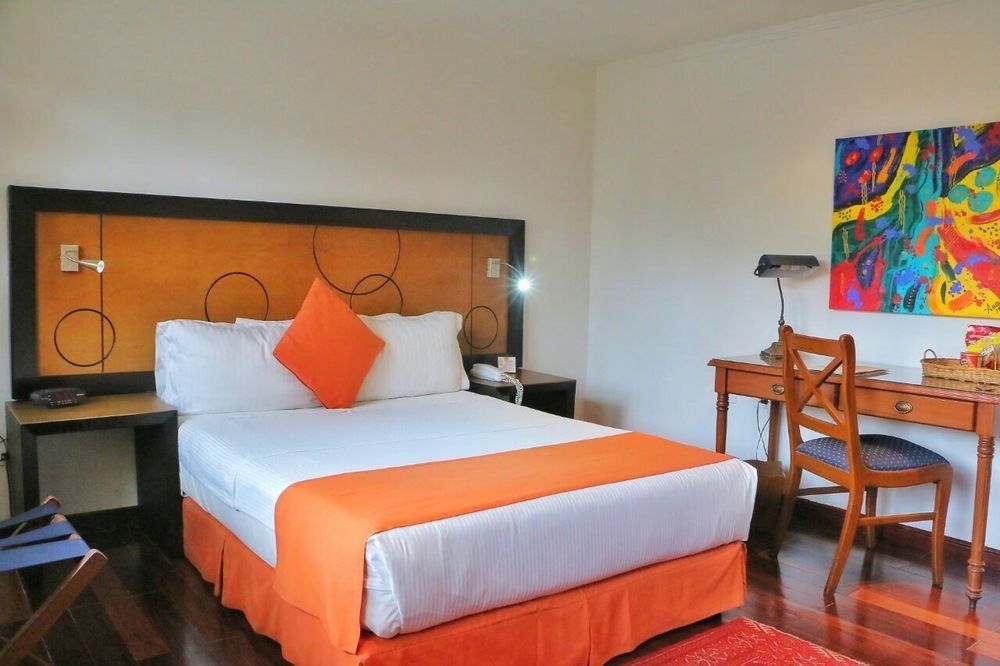 Hotel Emaus Bogotá Esterno foto