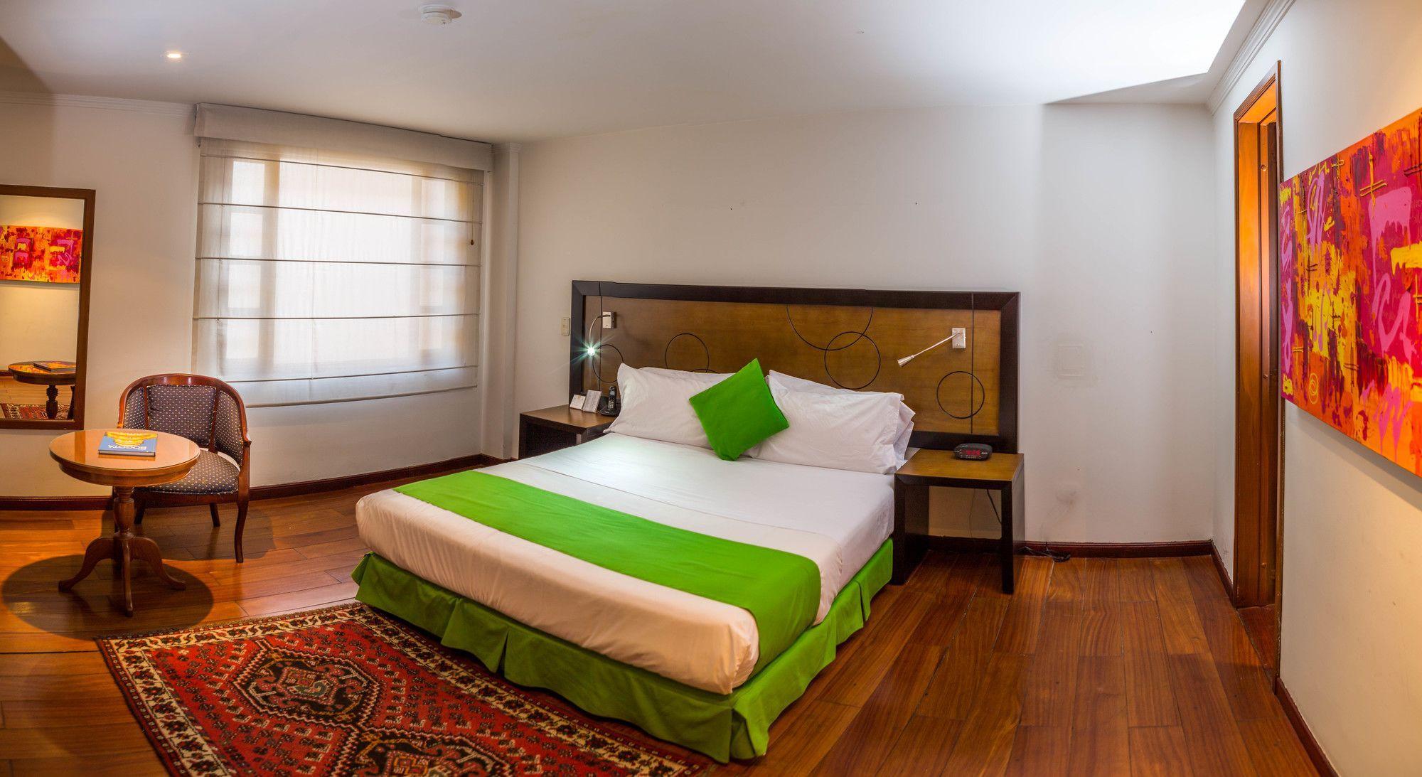 Hotel Emaus Bogotá Esterno foto