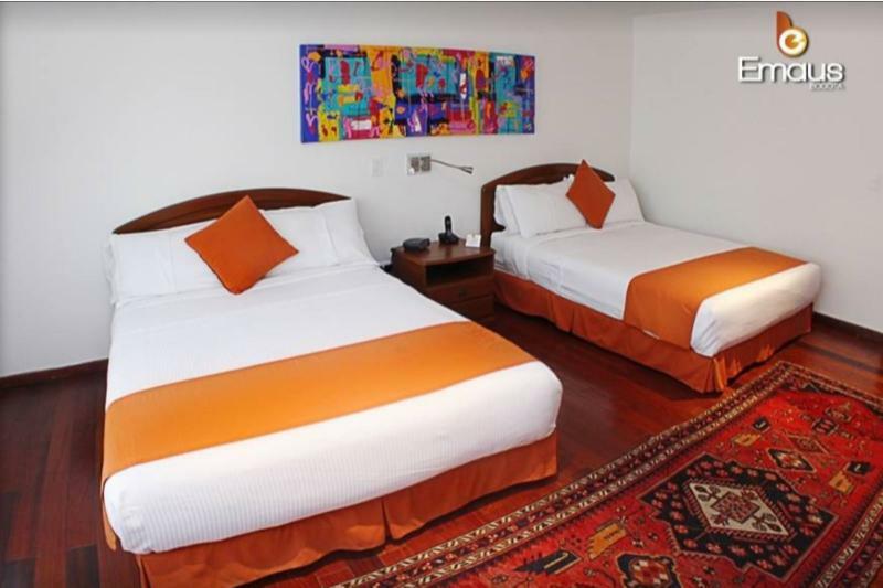 Hotel Emaus Bogotá Esterno foto